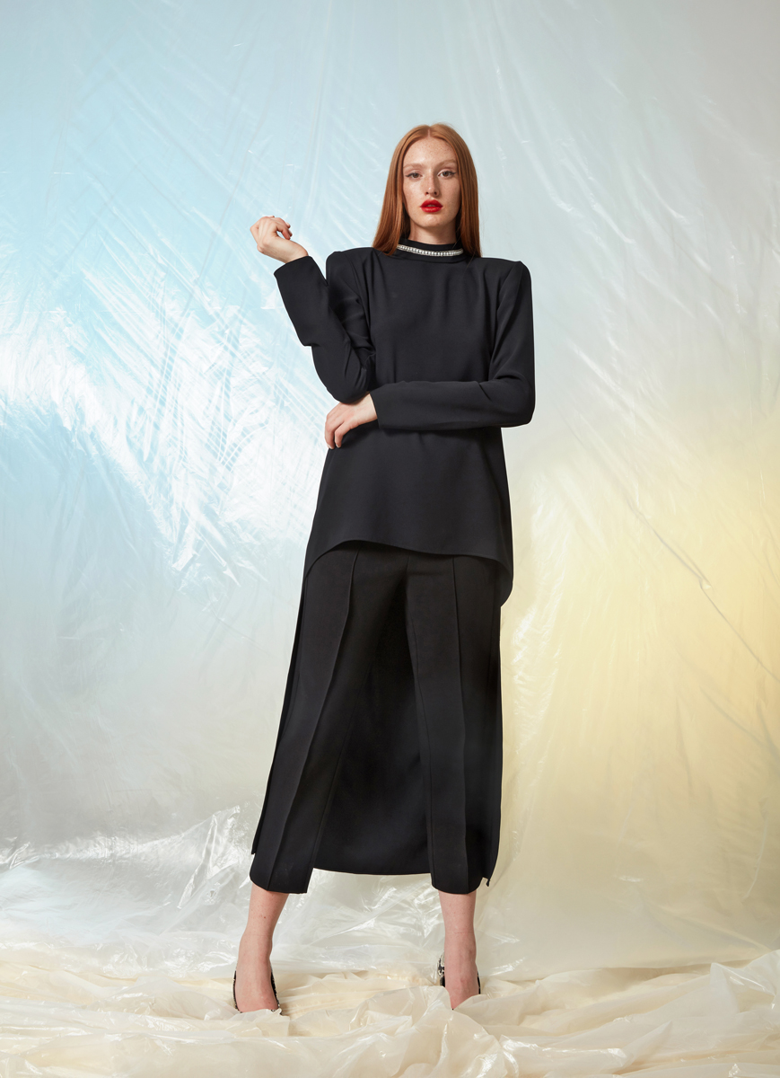 ΜΠΛΟΥΖΑ ΑΣΥΜΜΕΤΡΗ C.MANOLO