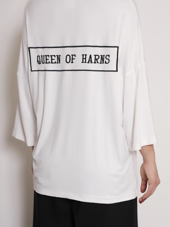 T-SHIRT BY QUEEN OF HARNS