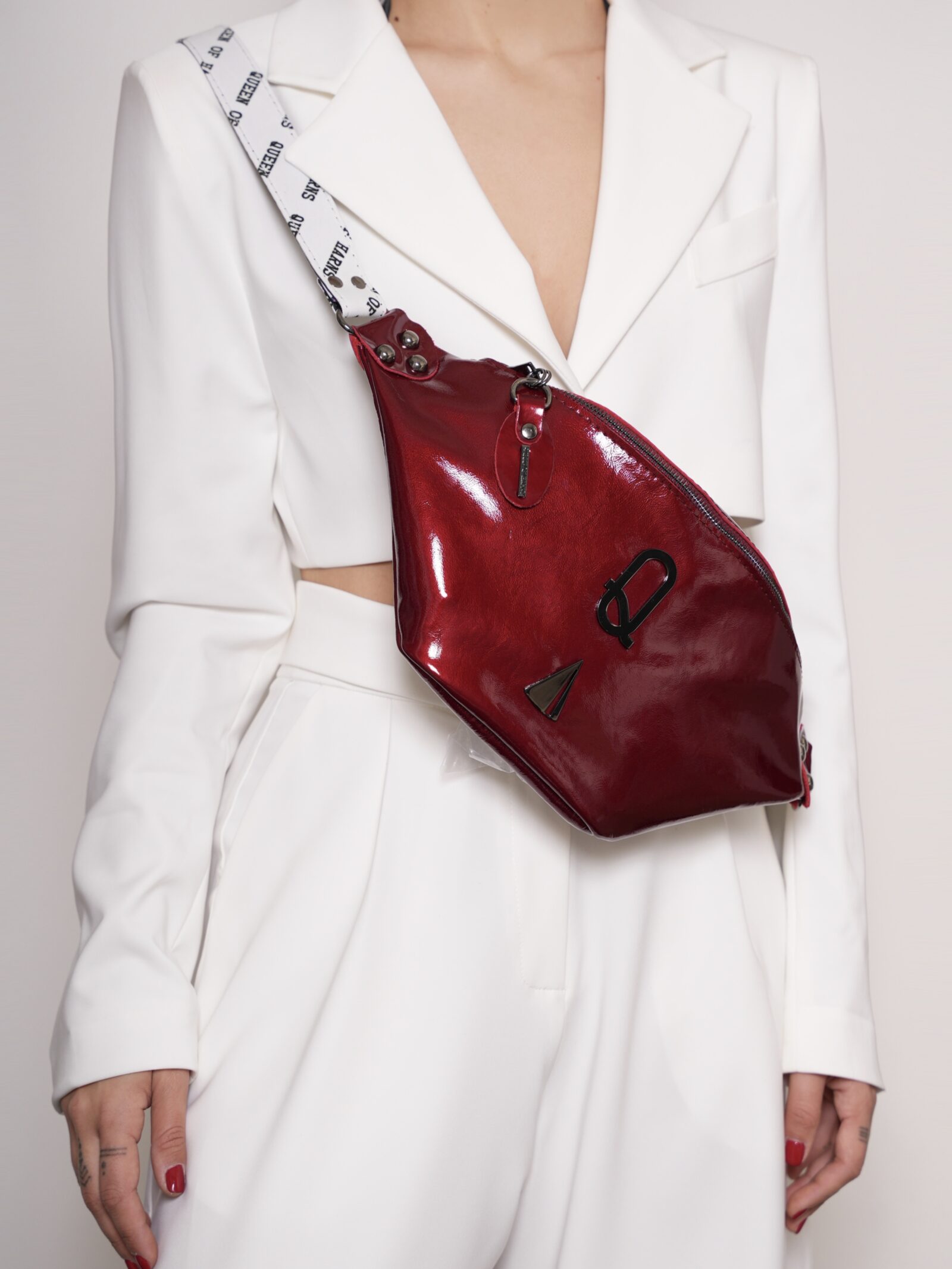 BANANA BAG BY QUEEN OF HARNS