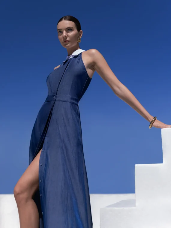 Φόρεμα μπλε τύπου τζιν με λευκό γιακά C.MANOLO