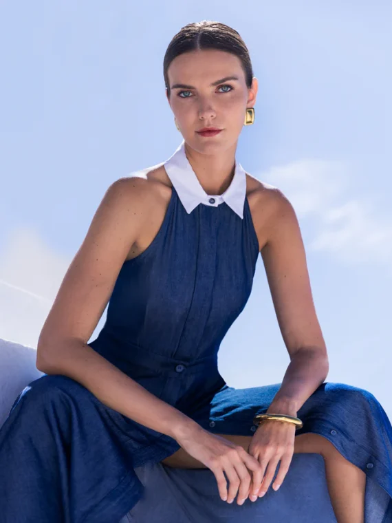 Φόρεμα μπλε τύπου τζιν με λευκό γιακά C.MANOLO