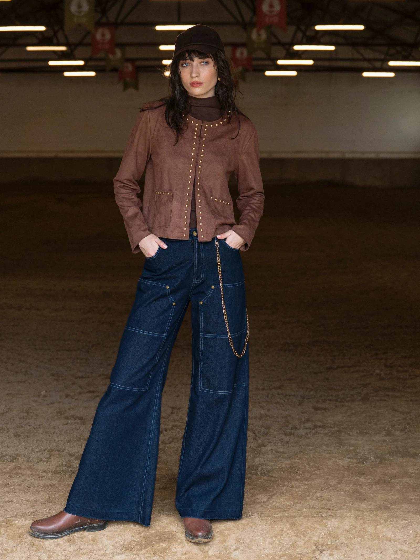 Παντελόνι τζιν με χρυσή διακοσμητική αλυσίδα BY C.MANOLO