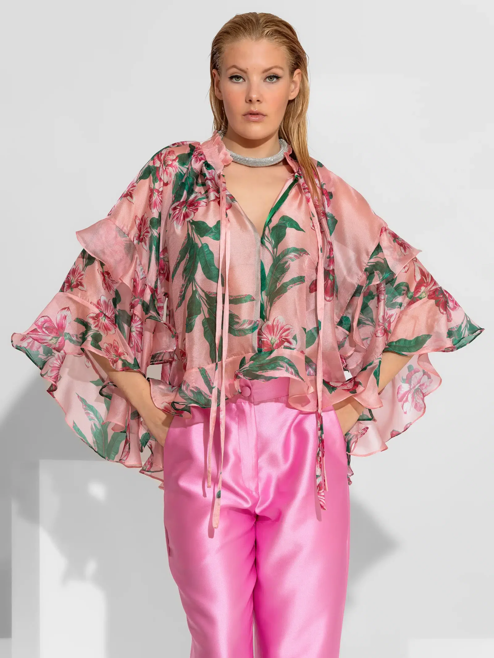 Πουκάμισο οργάντζα με βολάν και λουλούδια BY C-THROU