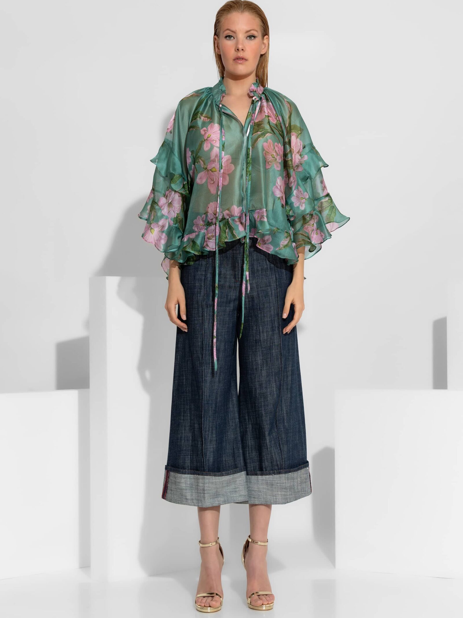 Πουκάμισο από οργάντζα με βολάν και λουλούδια BY C-THROU