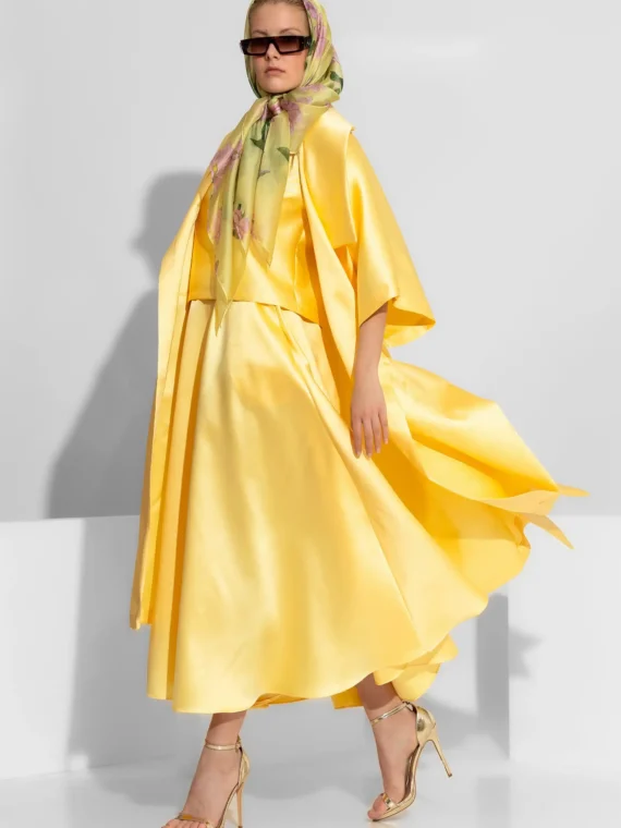 Παρκά από ταφτά με βολάν και πλαϊνό σκίσιμο BY C-THROU