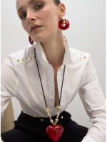 Μακρύ κολιέ μενταγιόν σε σχήμα καρδιάς BY LOLA CASADEMUNT