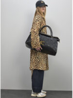 Τσάντα με λογότυπο BY LOLA CASADEMUNT