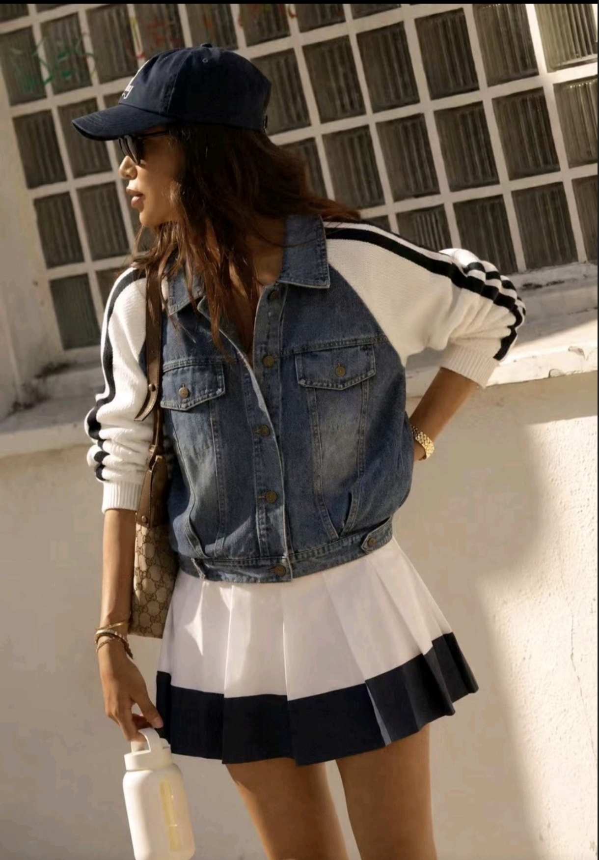 DENIM ΜΠΟΥΦΑΝ ΜΕ ΠΛΕΚΤΑ ΜΑΝΙΚΙΑ ΚΑΙ ΑΘΛΗΤΙΚΕΣ ΛΕΠΤΟΜΕΡΙΕΣ BY WOMAN