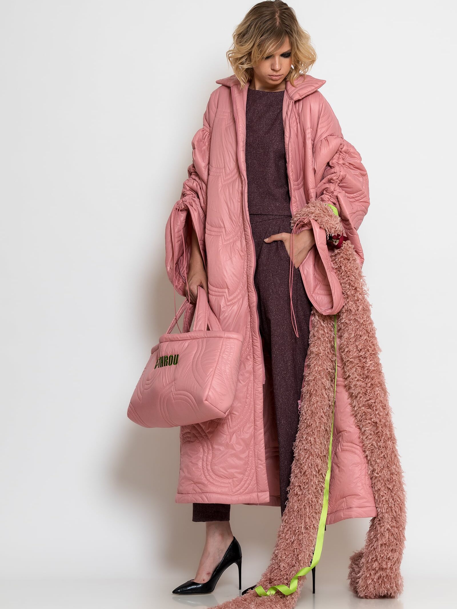 c-throu-2609037-dusty-pink-full-body-bag-styling-puffer-coat-5